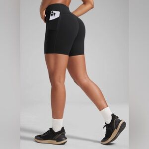 Secretsculpt™ No Front Seam Pocket Shorts 5''